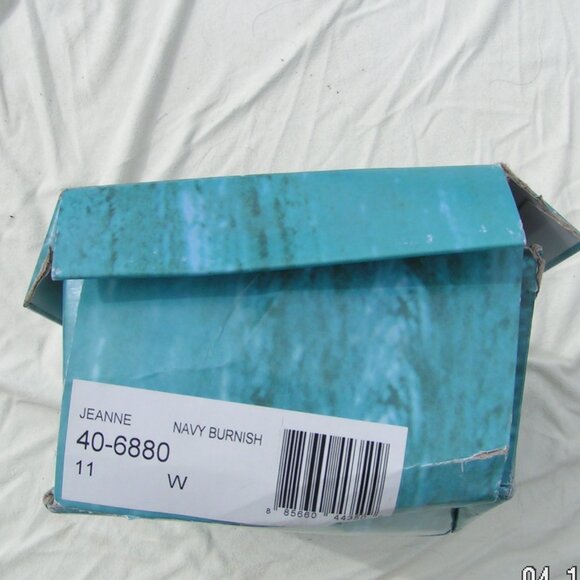 Easy Street women's pumps Navy Blue size 11w - Picture 3 of 4